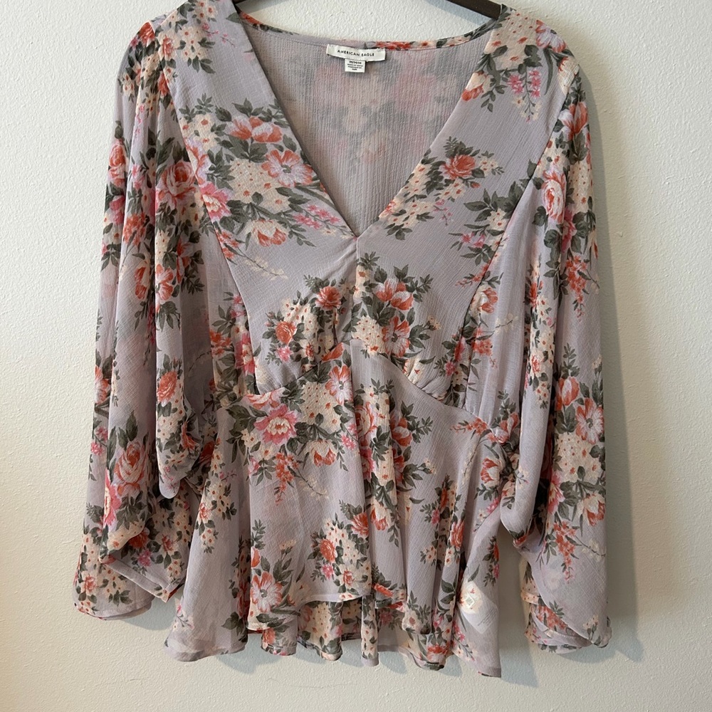 American Eagle Outfitters Lavender Floral V-Neck Peplum Blouse
